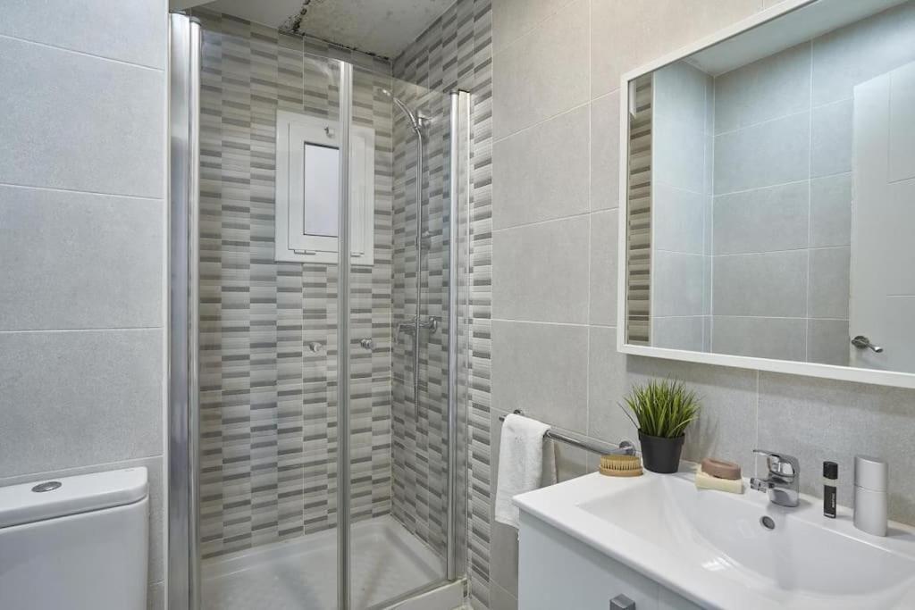 Bebarceloner Sant Andreu Apartments - 3 Bedrooms Dış mekan fotoğraf